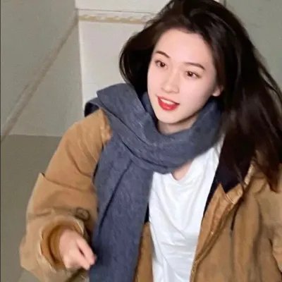 莉莉·詹姆斯